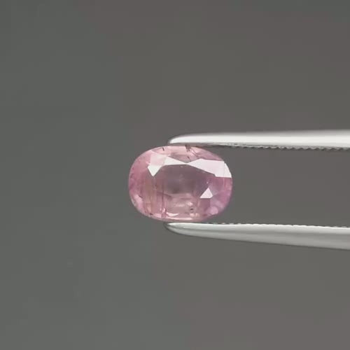 1.21 ct Natural Purplish Pink Sapphire Oval 6.5 x 4.8 x 3.7 mm – Madagascar, Africa