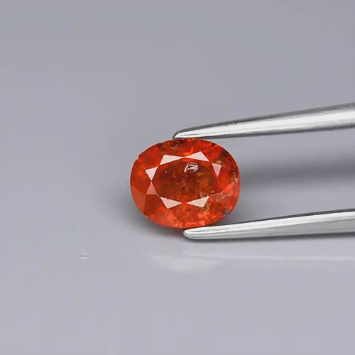 Natural African Orange Sapphire – 1.09 Ct Oval Cut