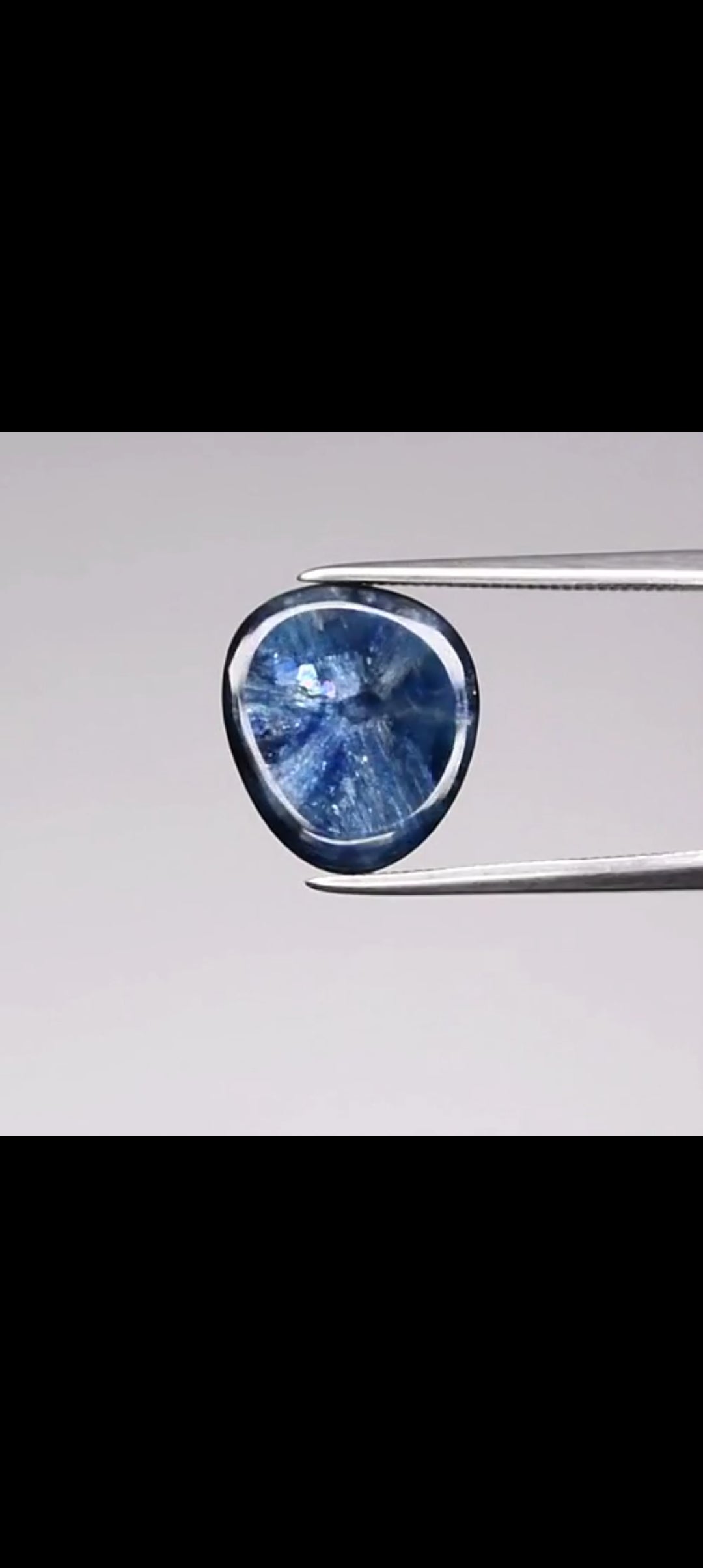 4.77 ct Natural Blue Trapiche Sapphire Fancy Rose-Cut 12.5 x 11.0 x 3.2 mm – Africa