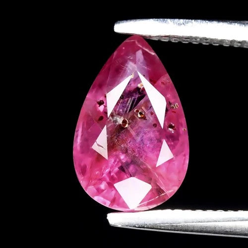 1.47 ct Zafiro Natural Rosa Rojizo Pera 8.5 x 5.5 x 3.6 mm – Winza, Tanzania