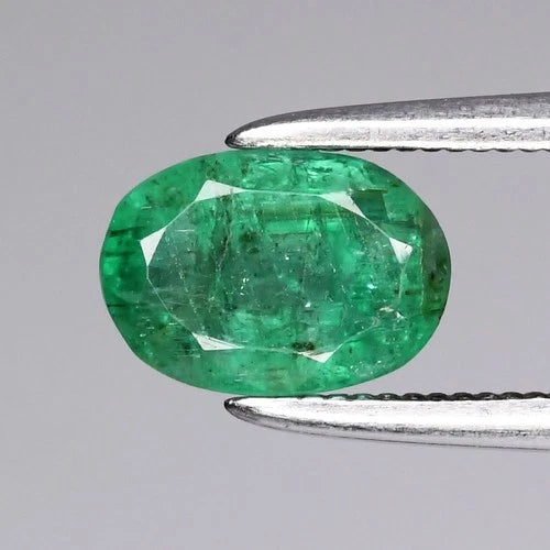 Natural Emerald - Oval Cut - 0.91 ct (7.0 x 5.0 x 3.5 mm)